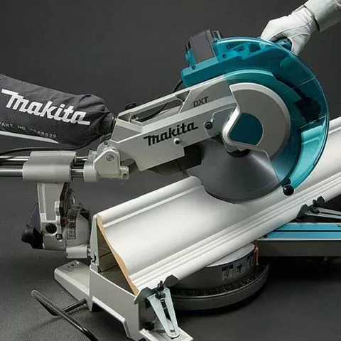 Makita - Potezno-nagibna testera LS1216L - 0