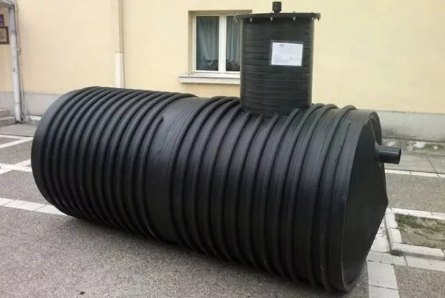 Plastične septičke jame 4000l Ø 1200 x 3700 mm - 0