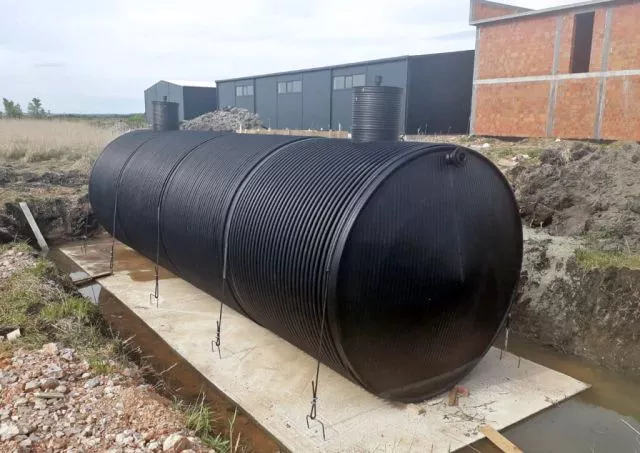 Plastične septičke jame 40.000l Ø 2.400 x 8.900 mm - 5