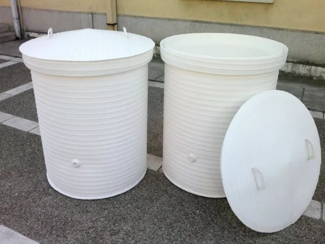 Plastična kaca 5000l prečnik Ø 2000 visina 1600 mm - 2