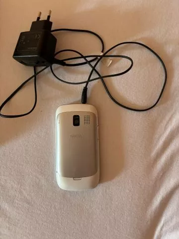 Nokia Asha 302 - 0