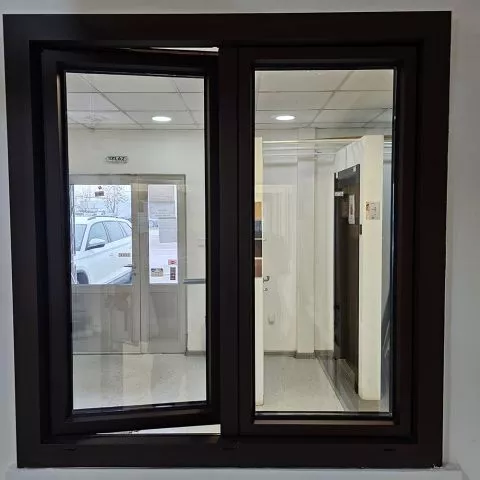 Drvo aluminijum dvokrilni prozor sa T prečkom 160cm x 160cm  - 1