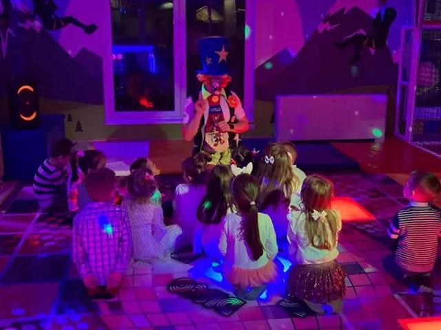 Klub dečijih osmeha - KIDS CLUB - 12