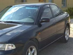 Prednji bočni vetrobrani za Audi A4 Sedan (1994-200) - 0