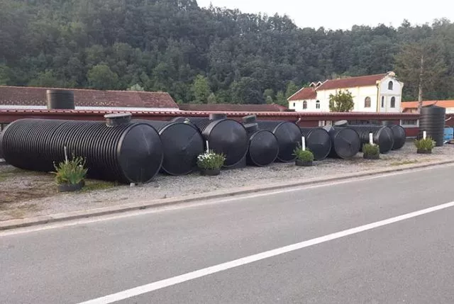 Horizontalni plastični rezervoar 3000l Ø1200x2700mm - 2