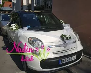 Cvetna aranžman za svadbeni auto - A042 - 0