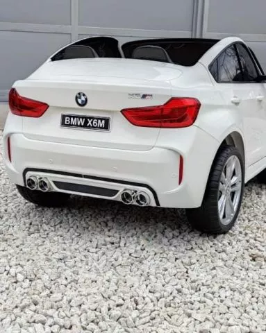 Džip BMW X6M dvosed na akumulator 2X120W sa kožnim sedištem i mekim gumama – beli - 0