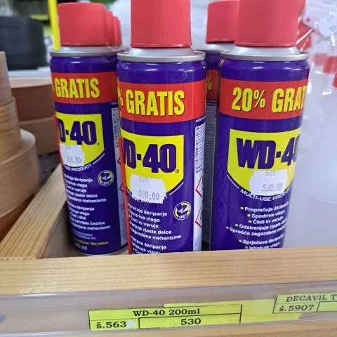 WD 40 Sprej 200 ml - 0