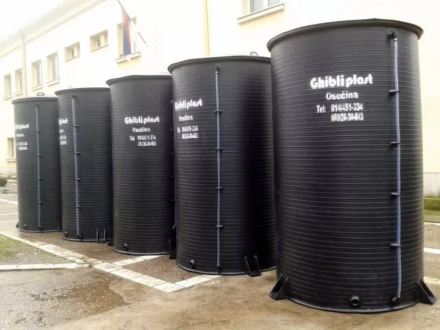 Plastična kaca 5000l prečnik Ø 1600 visina 2500 mm - 0