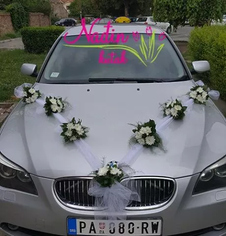 Cvetna aranžman za svadbeni auto - A037 - 0