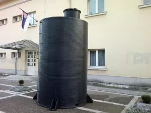 Vertikalni plastični rezervoar 10.000l Ø 2.000 x 3.200 mm - 0