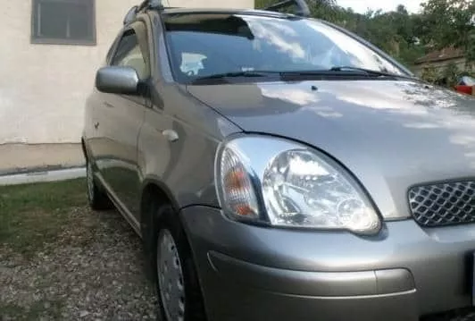 Prednji bočni vetrobrani za Toyota Yaris (3 vrata, -2006) - 0