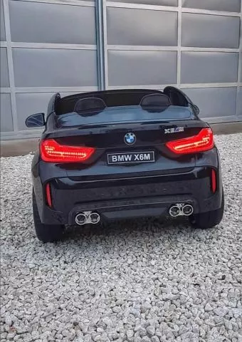 Džip BMW X6M dvosed na akumulator 2X120W sa kožnim sedištem i mekim gumama – crni - 1