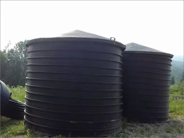 Plastična kaca 4000l prečnik Ø 1600 visina 1500 mm - 1