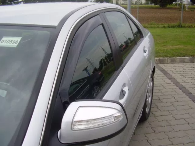 Bocni vetrobrani (prednji) za Mercedes W204 (4/5 vrata, 2006-) - 0